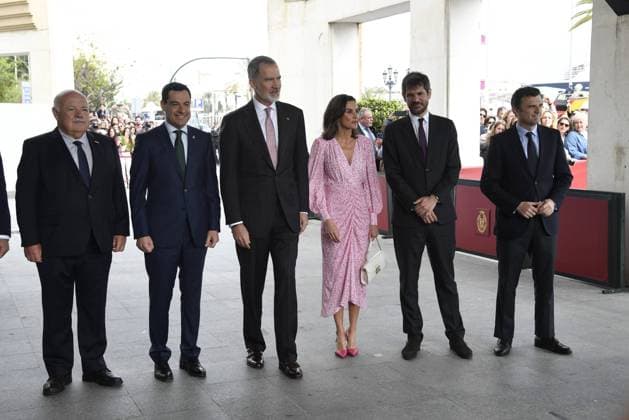 Spanish Kiing Felipe VI and Queen Letizia during the delivery of gold medals for merit in the fine arts 2022 in Cadiz on Wednesday, 3 April 2024. Cordon Press 