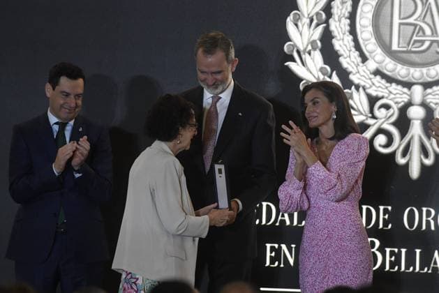Spanish Kiing Felipe VI and Queen Letizia during the delivery of gold medals for merit in the fine arts 2022 in Cadiz on Wednesday, 3 April 2024. Cordon Press 