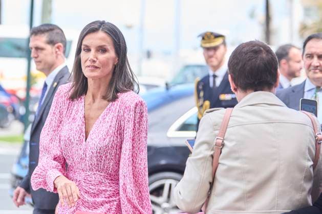 03-04-2024 Spain Queen Letizia attend the gold medals for Merit in the fine arts 2022 at the Cadiz congress palace in Cadiz. No Spain Â  Copyright: xPPEx