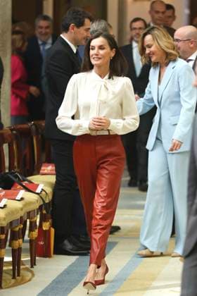 Royals At National Sports Awards - Madrid Queen Letizia on her arrival at the presentation of the National Sports Awards 2022 at the Royal Palace El Pardo, on April 4, 2024, in Madrid (Spain). The National Sports Awards 2022 are convened annually by the Consejo Superior de Deporte (CSD), in order to expressly recognize individuals and entities that, either by their direct activity or personal initiative, or as participants in the development of sports policy, have contributed in an outstanding way to promote or disseminate the physical-sports activity. Photo by Antonio Gutierrez Europa Press ABACAPRESS.COM Madrid Spain  Copyright: xEuropaxPress ABACAx