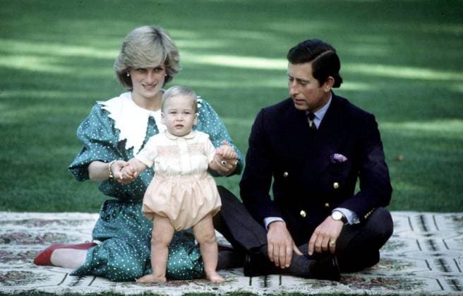 Prince Charles Retro Prince William is seen with his parents HRH Prince Charles and the late Princess Diana (wearing Vanvelden puritan collar) during their 1983 official visit to New Zealand, in April 1983 in Auckland, New Zealand., Credit:Anwar Hussein Avalon 0543982786