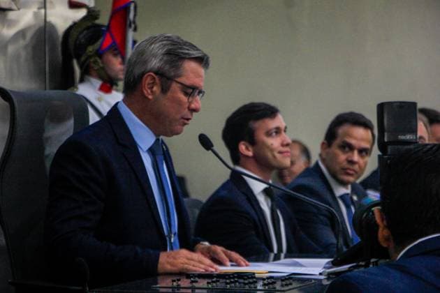 MACEIÓ, AL - 05.04.2024: BOLSONARO EM MACEIÓ - After disembarking late in the morning at the airport in the capital of Alagoas, former President Jair Messias Bolsonaro was honored at the Casa de Tavares Bastos, the Legislative Assembly, where he received the honorary citizenship award, proposed by State Representative Cabo Bebeto (PL) x2517846x  GUIDOxJR.