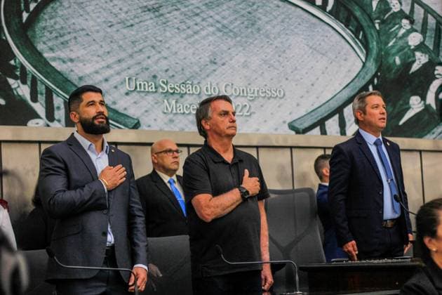 MACEIÓ, AL - 05.04.2024: BOLSONARO EM MACEIÓ - After disembarking late in the morning at the airport in the capital of Alagoas, former President Jair Messias Bolsonaro was honored at the Casa de Tavares Bastos, the Legislative Assembly, where he received the honorary citizenship award, proposed by State Representative Cabo Bebeto (PL) x2517860x  GUIDOxJR.
