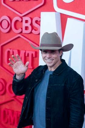 April 7, 2024, Austin, Tx, United States: Country singer LUKAS NELSON walks the red carpet and poses for photographs prior to the CMT Music Awards show at Austin s Moody Center on April 6, 2024. Austin United States - ZUMAd150 20240407_znp_d150_010 Copyright: xBobxDaemmrichx