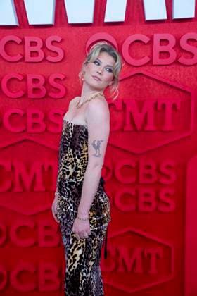 April 7, 2024, Austin, Tx, United States: Country singer DASHA walks the red carpet and poses for photographs prior to the CMT Music Awards show at Austin s Moody Center on April 6, 2024. Austin United States - ZUMAd150 20240407_znp_d150_029 Copyright: xBobxDaemmrichx
