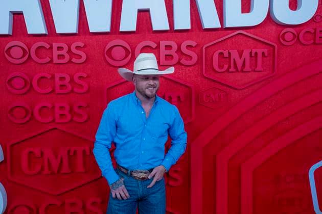 April 7, 2024, Austin, Tx, United States: Country singer CODY JOHNSON walks the red carpet and poses for photographs prior to the CMT Music Awards show at Austin s Moody Center on April 6, 2024. Austin United States - ZUMAd150 20240407_znp_d150_042 Copyright: xBobxDaemmrichx