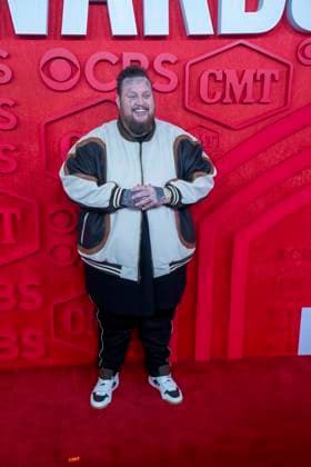 April 7, 2024, Austin, Tx, United States: Country singer JELLY ROLL walks the red carpet and poses for photographs prior to the CMT Music Awards show at Austin s Moody Center on April 6, 2024. Austin United States - ZUMAd150 20240407_znp_d150_074 Copyright: xBobxDaemmrichx