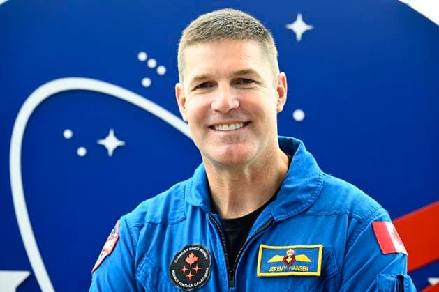 Canadian Space Agency Astronaut Jeremy Hansen is on hand to witness the solar eclipse at the Niagara Falls State park, New York on Monday April 8, 2024. Upstate New York, is one of the many US States which will fall under the path of the moon s shadow as it races to the northeast from Texas through to Maine on April 8.  NFP20240408002 JOExMARINO