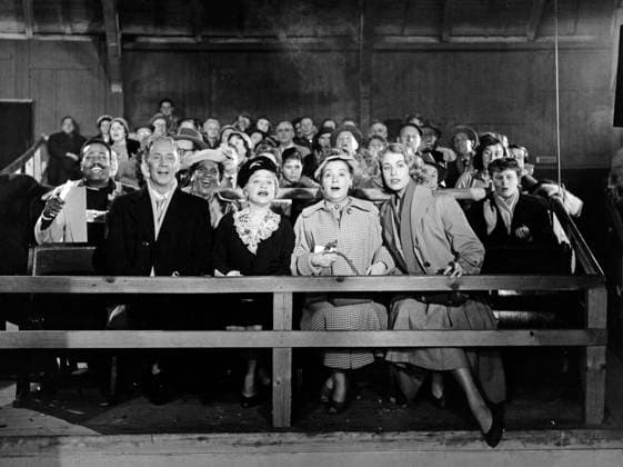 TANTE WANDA AUS UGANDA Tante Wanda aus Uganda, deutscher Spielfilm von 1957, Regie: Geza von Cziffra, Szene mit Rudolf Platte, Grethe Weiser, Lucie Englisch, Ingmar Zeisberg (vorne auf der Bank)., Deutschland Copyright: ArthurxGrimm AGR_82030198 EDITORIAL USE ONLY