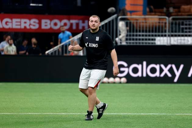 Youtuber Trymacs Maximilian Stemmler , Team Manager at Team Hardstuck Royale, at the Baller League Final Four in the PSD Bank Dome Düsseldorf Düsseldorf, 08 04 2024 NRW Germany Copyright: xChristophxHardtx