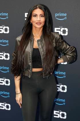 Christina Dimitriou beim Photocall zur Amazon Prime Video Reality-Show The 50 in der Wolkenburg. Köln, 09.04.2024 *** Christina Dimitriou at the photocall for the Amazon Prime Video reality show The 50 in the Wolkenburg Cologne, 09 04 2024 Foto:xR.xSchmiegeltx xFuturexImagex 50_4536