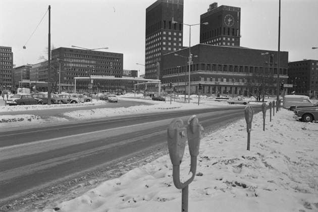 Aktuell 50-1-1973 : Den store stille helgen bilde 0029 Aktuell 50-1-1973 : Den store stille helgen Oljekrisen i 1973, det skulle spares 7500 tonn bensin ved kjoreforbudet fra kl, 15 lordag til kl. 02 mandag. Foto; Ivar Aaserud Aktuell NTB ***FOTO IKKE BILLEDBEHANDLET*** This text has been automatically translated! Oslo Norge EDITORIAL USE ONLY Ref:jvuV76VwK9k.jpg *** Aktuell 50 1 1973 The great silent weekend picture 0029 Aktuell 50 1 1973 The great silent weekend The oil crisis in 1973, 7500 tons of gasoline were to be saved by the ban on driving from 15 