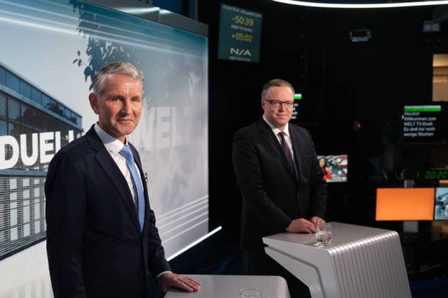 Berlin, Deutschland, 11.04.2024: Welt-TV: TV-Duell viereinhalb Monate vor der Landtagswahl in Thüringen: AfD-Landeschef Björn Höcke und CDU-Landeschef Mario Voigt im Berliner TV-Studio *** Berlin, Germany, 11 04 2024 World TV TV duel four and a half months before the state election in Thuringia AfD state leader Björn Höcke and CDU state leader Mario Voigt in the Berlin TV studio Copyright: xMartinxLengemann WELT dtsxNachrichtenagenturx dts_34180