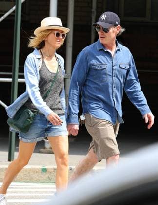 Denim-shirted Naomi Watts and Billy Crudup ride Citi Bikes through Manhattan after having lunch in the West Village Denim-shirted Naomi Watts and Billy Crudup ride Citi Bikes through Manhattan after having lunch in the West Village. New York City, New York - Saturday August 25, 2018. Photograph: LGjr-RG PacificCoastNews. Los Angeles Office (PCN): +1 310.822.0419 UK Office (Avalon): +44 (0) 20 7421 6000 sales@pacificcoastnews.com, Credit:LGjr-RG PacificCoastNews Avalon United States  Copyright: xLGjr-RG PacificCoastNewsx xAvalonx 0530647922