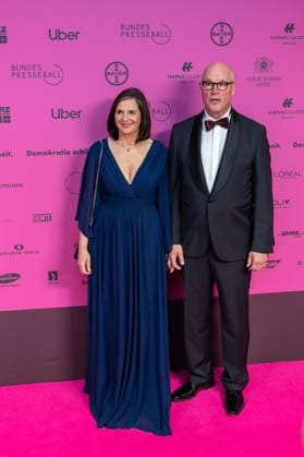 Entertainment Bilder des Tages Berlin Bundespresseball 2024, Berlin, 12.04.2024 Katrin Goering-Eckardt Vizepraesidentin des Deutschen Bundestages und Thies Gundlach, Bundespresseball 2024, Hotel Adlon Kempinski Berlin, 12.04.2024 *** Berlin Federal Press Ball 2024, Berlin, 12 04 2024 Katrin Goering Eckardt Vice President of the German Bundestag and Thies Gundlach, Federal Press Ball 2024, Hotel Adlon Kempinski Berlin, 12 04 2024 Copyright: xEibner-Pressefoto JadrankoxMarjax EP_JMC