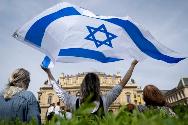 Bilder des Jahres 2024, News 04 April News Themen der Woche KW15 News Bilder des Tages Culture Against Anti-Semitism event, organised by Czech branch of International Christian Embassy Jerusalem (ICEJ) in support of Israel in Prague, Czech Republic, April 14, 2024. (CTKxPhoto OndrejxDeml) CTKPhotoP2024041404353  CTKPhotoP2024041404353