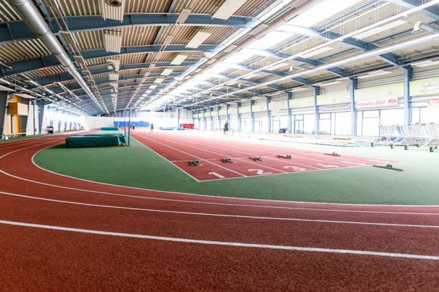 Olympiastuetzpunkt Cottbus DEU Deutschland Brandenburg Cottbus, 11.04.2024, Spoartstadt Cottbus, Lauf- und Leichtathletikhalle am Olympiastuetzpunkt und paralympischen Zentrum in Cottbus. *** Olympiastuetzpunkt Cottbus DEU Germany Brandenburg Cottbus, 11 04 2024, Spoartstadt Cottbus, Running and athletics hall at the Olympic and Paralympic Center in Cottbus AF_Cottbus_65342.jpeg
