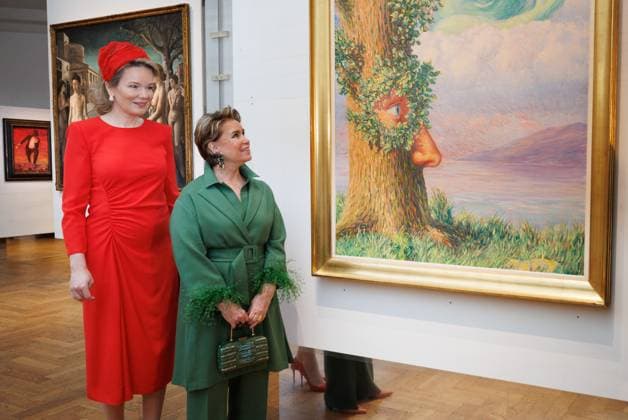 Bilder des Jahres 2024, Entertainment 04 April Entertainment Themen der Woche KW16 Entertainment Bilder des Tages Queen Mathilde of Belgium and Grand Duchess Maria Teresa of Luxembourg pictured during a visit to the Bozar centre for fine arts, on the second day of the official state visit of the Luxembourg royal couple to Belgium, Wednesday 17 April 2024, in Brussels.  BENOITxDOPPAGNE 91133583