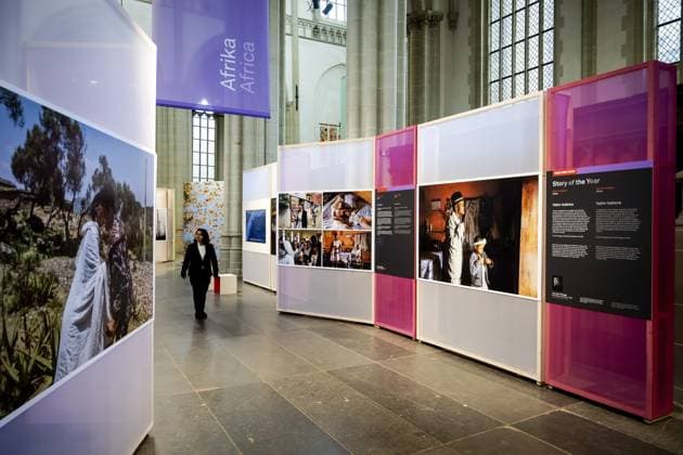AMSTERDAM - Photo series Valim-babena by Lee-Ann Olwage is story of the year during the announcement of the winners of the World Press Photo in the Nieuwe Kerk in Amsterdam. It is one of the most prestigious awards for photojournalists. ANP ROBIN VAN LONKHUIJSEN netherlands out - belgium out  Copyright: xx x496309143x originalFilename: 496309143.jpg