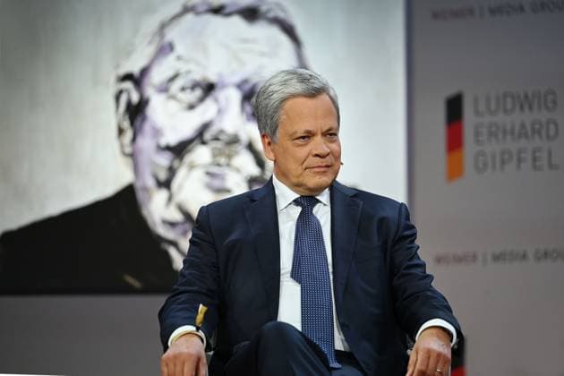 Dr. Manfred Knof, CEO Commerzbank AG, Einzelbild,angeschnittenes Einzelmotiv,Halbfigur,halbe Figur, Ludwig Erhard Gipfel 2024 auf Gut Kaltenbrunn am Tegernsee am 18.04.2024. *** Dr. Manfred Knof, CEO Commerzbank AG, single image, cropped single motif, half figure, half figure, Ludwig Erhard Summit 2024 at Gut Kaltenbrunn on Lake Tegernsee on 18 04 2024