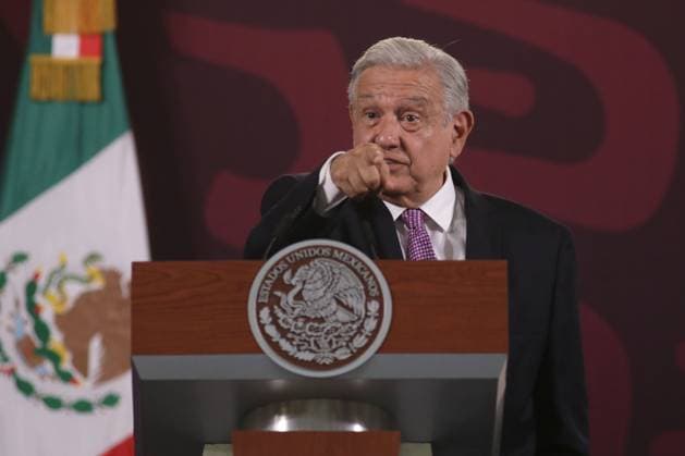 Mexico™s President Andres Manuel Lopez Obrador Press Conference Mexican President, Andres Manuel Lopez Obrador, gesticulates during a briefing conference at National Palace. on April 18, 2024, Mexico City, Mexico. (Photo by Ismael Rosas Eyepix Group) Copyright: xIsmaelxRosas xEyepixxGroupx IR_18042024_117799