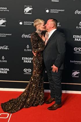 RADIO REGENBOGEN AWARD 2024 Melanie Müller and her partner Andreas Kunz on the occasion of the presentation of the media prize from Baden Württemberg Radio Regenbogen Award on 19 04 2024 at Europapark Rust 20240419MWI127450