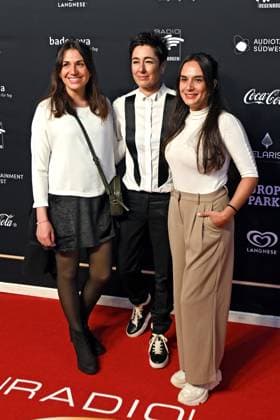 RADIO REGENBOGEN AWARD 2024 Dunja Hayali with her nieces Jana and Mona on the occasion of the presentation of the media prize from Baden Württemberg Radio Regenbogen Award on 19 04 2024 at Europapark Rust 20240419MWI127730
