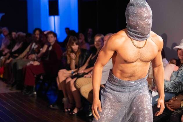 Entertainment Themen der Woche KW16 Entertainment Bilder des Tages Entertainment Bilder des Tages April 20, 2024: Austin Fashion Week models in action Saturday runway at The Domain. Austin,Texas. CSM Austin United States of America - ZUMAc04_ 1044016339st Copyright: xMarioxCantux