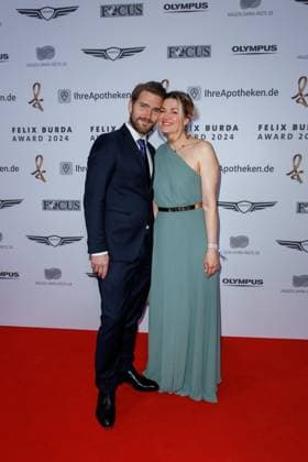 Gala Felix Burda Award Benjamin Baarz and Nina Bott at the Felix Burda Award Gala at the Hotel Adlon Kempinskil on 21 04 2024 in Berlin Copyright: xEventpressxKochanx