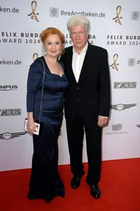 Jürgen Prochnow with wife Verena Wengler at the 19 presentation of the Felix Burda Award 2024 at the Hotel Adlon Kempinski Berlin, 21 04 2024 Foto:xF.xKernx xFuturexImagex burda_award_4458