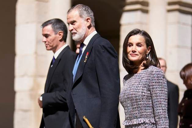 23-04-2024 Madrid Queen Letizia and King Felipe attend the Spanish Miguel de Cervantes 2023 literature prize, awarded to Luis Mateo Diez, at he auditorium of the university of Alcala de Henares in Madrid. No Spain  Copyright: xPPEx