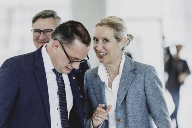(L-R) Tino Chrupalla, Bundesvorsitzender der AfD (Alternative fuer Deutschland), und Alice Weidel, Bundesvorsitzende der AfD (Alternative fuer Deutschland), aufgenommenvor der Fraktionssitzung in Berlin, 23.04.2024. Berlin Deutschland *** L R Tino Chrupalla, Federal Chairman of the AfD Alternative for Germany , and Alice Weidel, Federal Chairman of the AfD Alternative for Germany , pictured before the parliamentary group meeting in Berlin, 23 04 2024 Berlin Germany Copyright: xFlorianxGaertnerxphotothek.dex