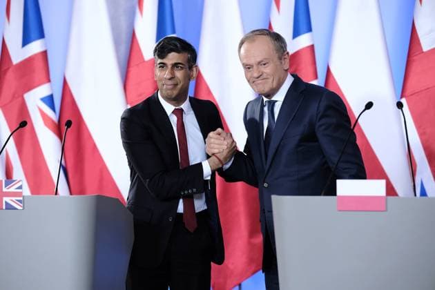 News Themen der Woche KW17 News Bilder des Tages RECORD DATE NOT STATED Warszawa KPRM 23.04.2024. Premier Zjednoczonego Krolestwa Wielkiej Brytanii i Irlandii Polnocnej Rishi Sunak z wizyta w Polsce. Spotkanie z premierem Donaldem Tuskiem N Z Rishi Sunak, Donald Tusk FOT.TEDI NEWSPIX.PL --- Newspix.pl WARSAW,POLAND 23.04.2024 GREAT BRITAIN PRIME MINISTER RISHI SUNAK VISITS WARSAW. MEETING WITH THE PRIME MINISTER OF POLAND DONALD TUSK. PHOTOGRAPHER:TEDI NEWSPIX.PL POLAND OUT!  TEDI230424_78