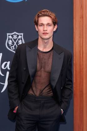 Amazon Prime Premiere Maxton Hall The World Between Us Damian Hardung at the Amazon Prime Premiere of Maxton Hall The World Between Us at Zoo Palast on 23 04 2024 in Berlin Copyright: xEventpressxKochanx