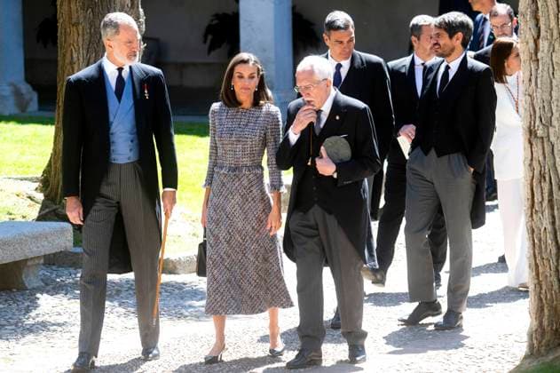 King Felipe VI of Spain, Queen Letizia of Spain and Luis Mateo Diez at the presentation of the Premio Miguel de Cervantes for Literature to Luis Mateo Diez at the Universidad de Alcala Alcala de Henares, 23 04 2024 Foto:xDyDxFotografosx xFuturexImagex cervantes_4423