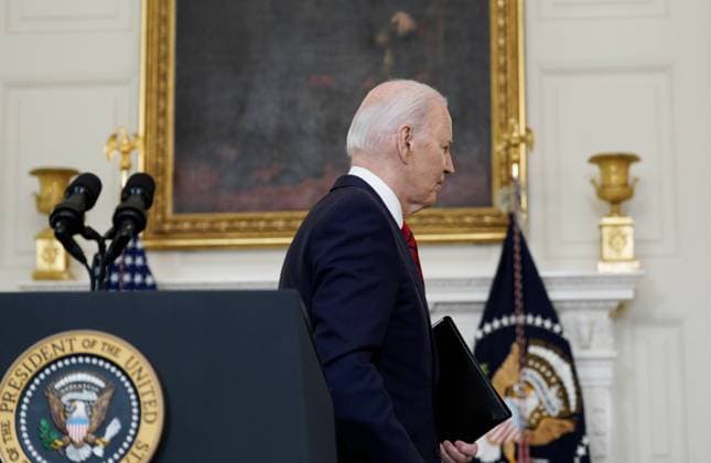 US Biden Ukraine Aid 8668359 24.04.2024 U.S. President Joe Biden leaves after a briefing following signing into law foreign aid supplemental bills providing $95.3 billion in funding for Ukraine, Israel, and the Indo-Pacific region, at the White House in Washington, United States. On April 24, Biden signed the national security supplemental bill that includes $61 billion in Ukraine aid. Stringer Sputnik Washington USA  Copyright: xStringerx