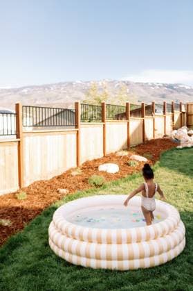 Toddler Girl in Backyard Pool Verdi, Nevada, United States CR_SADR240423-1358548-01 ,model released, Symbolfoto