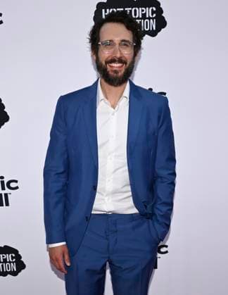 April 24, 2024, Los Angeles, California, USA: Josh Groban attends the 16th Annual Music Will Benefit. Los Angeles USA - ZUMAb173 20240424_aap_b173_004 Copyright: xBillyxBennightx