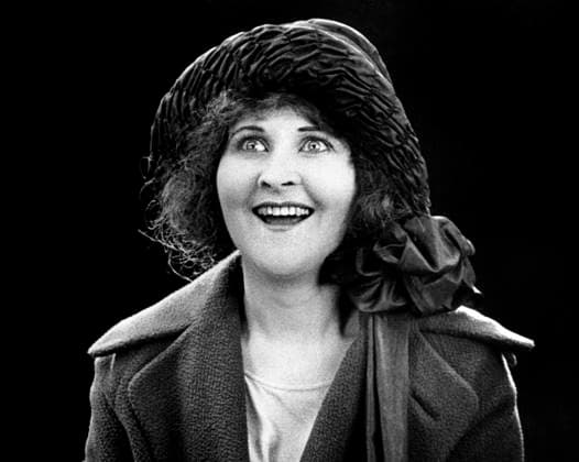 Archivbilder der Woche KW17 Hope Hampton, on-set of the silent film, The Light in the Dark , 1922  Copyright: xABxArchivex jtv005838