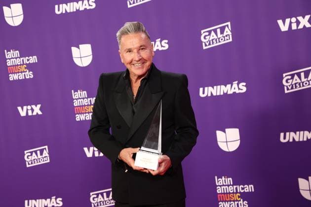 Ricardo Montaner, winner of the Latin AMA Legacy award, poses in the press room during the 2024 Latin American Music Awards at the Grand Garden Arena at MGM Resort and Casino in Las Vegas, Nevada on Thursday, April 25, 2024.  LAV20240425185 JAMESxATOA