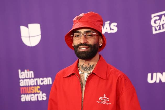 Arcángel arrives for the 2024 Latin American Music Awards at the Grand Garden Arena at MGM Resort and Casino in Las Vegas, Nevada on Thursday, April 25, 2024.  LAV20240425134 JAMESxATOA