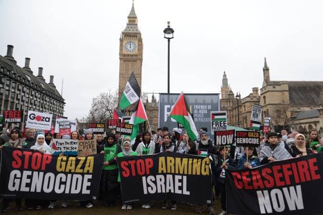 Bilder des Jahres 2024, News 04 April News Themen der Woche KW17 News Bilder des Tages . 27 04 2024. London, United Kingdom. Pro Palestinian March. March in support of Palestine from Parliament Square to Hyde Park.  xMartynxWheatleyx xi-Imagesx IIM-25159-0013
