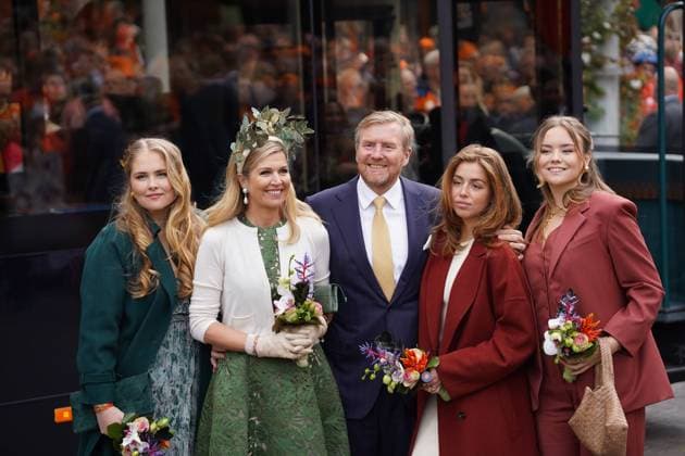 Bilder des Jahres 2024, Entertainment 04 April Entertainment Themen der Woche KW17 Entertainment Bilder des Tages Emmen - The king and his family and members of the royal family celebrate King s Day in Emmen, Drenthe. However, King Willem Alexander and Queen Maxima first have their photo taken with their daughters Anp Hollandse Hoogte Persbureau Meter netherlands out - belgium out  Copyright: xx x496999673x originalFilename: 496999673.jpg