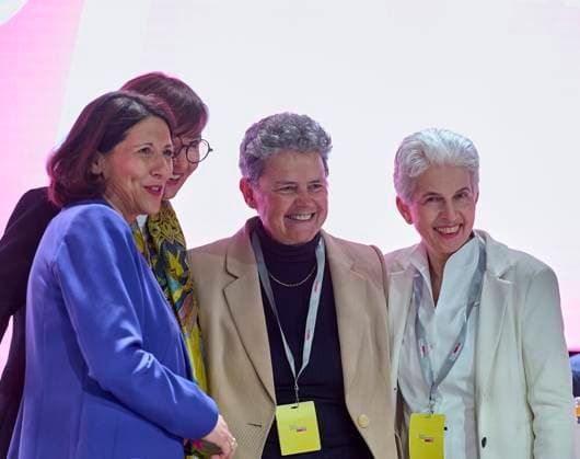 Bettina Stark-Watzinger + Lydia Hüskens + Marie-Agnes Strack-Zimmermann - FDP Bundesparteitag 2024 EUR, Deutschland, Berlin, 27.04.2023: Vizechefin und Bundesministerin für Bildung und Forschung, Bettina Stark-Watzinger (li) , Lydia Hüskens FDP Landesvorsitzende Sachsen-Anhalt und Spitzenkandidatin der FDP zur Europawahl Marie-Agnes Strack-Zimmermann (re) posieren für ein Gruppenfoto. *** Bettina Stark Watzinger Lydia Hüskens Marie Agnes Strack Zimmermann FDP Federal Party Conference 2024 EUR, Germany, Berlin, 27 04 2023 Vice-Chairwoman and Federal Minister of Education and Research, Bettina Stark Watzinger left, Lydia Hüskens FDP State Chairwoman Saxony-Anhalt and top candidate of the FDP for the European elections Marie Agnes Strack