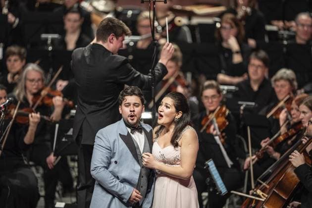 Bilder des Jahres 2024, Entertainment 04 April Entertainment Themen der Woche KW17 Das Klangkraft Orchester wird 50 Jahre alt. ** NUR FÜR REDAKTIONELLE ZWECKE ** EDITORIAL USE ONLY **<p>Jubiläumskonzert des Klangkraft Orchester am Samstag, 27. April 2024 in der Gebläsehalle des Landschaftspark Nord in Duisburg. Das Hobbyorchester wird 50 Jahre alt. Solisten singen Tonight aus der Westside Story von Leonard Bernstein. Duisburg NRW Duisburg Copyright: STEFANxAREND *** The Klangkraft Orchestra is 50 years old FOR EDITORIAL PURPOSES ONLY EDITORIAL USE ONLY p Anniversary concert of the Klangkraft Orchestra on Saturday, April 27, 2024 in the Gebläsehalle of the Landschaftspark Nord in Duisburg The hobby orchestra is 50 years old Soloists sing Tonight from Westside Story by Leonard Bernstein Duisburg NRW Duisburg Copyri Copyright: STEFANxAREND doc7v6oerxlz9jjjuhvhh1 ,EDITORIAL USE ONLY