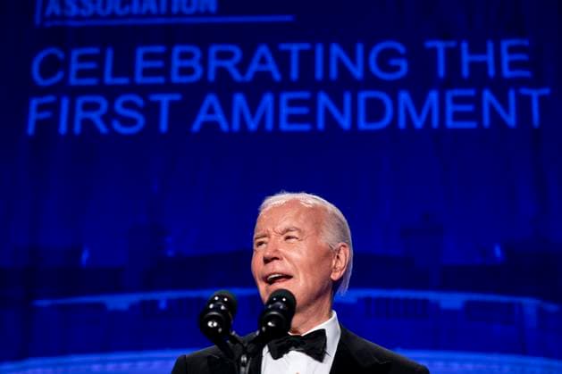 Bilder des Jahres 2024, News 04 April News Themen der Woche KW17 News Bilder des Tages April 27, 2024, Washington, District Of Columbia, USA: United States President Joe Biden speaks during the White House Correspondents™ Association dinner at the Washington Hilton in Washington, DC on Saturday, April 27, 2024 Washington USA - ZUMAs152 20240427_faa_s152_033 Copyright: xBonniexCashx-xPoolxviaxCNPx