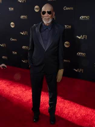 April 27, 2024, Hollywood, California, USA: Morgan Freeman attends the 49th Annual AFI Life Achievement Award Honoring Nicole Kidman. Hollywood USA - ZUMAb173 20240427_aap_b173_001 Copyright: xBillyxBennightx