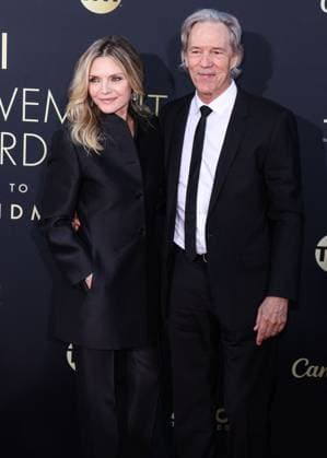 Gala Tribute to Nicole Kidman - LA Michelle Pfeiffer and husband David E. Kelley arrive at the 49th Annual AFI (American Film Institute) Lifetime Achievement Award Gala Tribute Celebrating Nicole Kidman held at the Dolby Theatre on April 27, 2024 in Hollywood, Los Angeles, CA, USA. Photo by Xavier Collin Image Press Agency ABACAPRESS.COM Los Angeles CA United States  Copyright: xCollinxXavier ImagexPressxAgencyxABACAx
