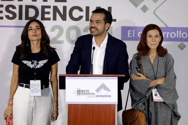 April 28, 2024, Mexico City, Mexico: MexicoÃ¢â‚¬â ¢s Presidential candidate, Jorge Alvarez Maynez by Movimiento Ciudadano party speaks prior to the second televised presidential debate Ahead of Presidential Elections in Mexico at Estudios Churubusco. Mexico City Mexico - ZUMAe321 20240428_zia_e321_011 Copyright: xLuisxBarronx