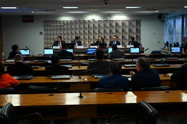 BRASÍLIA, DF - 29.04.2024: CPI DAS APOSTAS ESPORTIVAS - This Monday (29) the CPI for the Manipulation of Games and Sports Betting hears the testimony of CPF representatives Eduardo Gussem, CBF Integrity Officer and Julio Avellar CBF Competitions Director. x2530358x  TonxMolina
